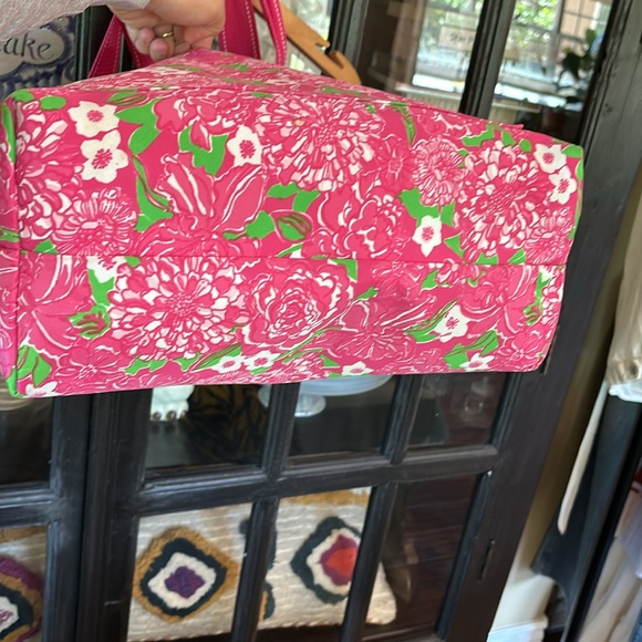 Lilly Pulitzer Insulated Cooler Tote Bag - Picture 4 of 4